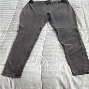 Gray leggings
